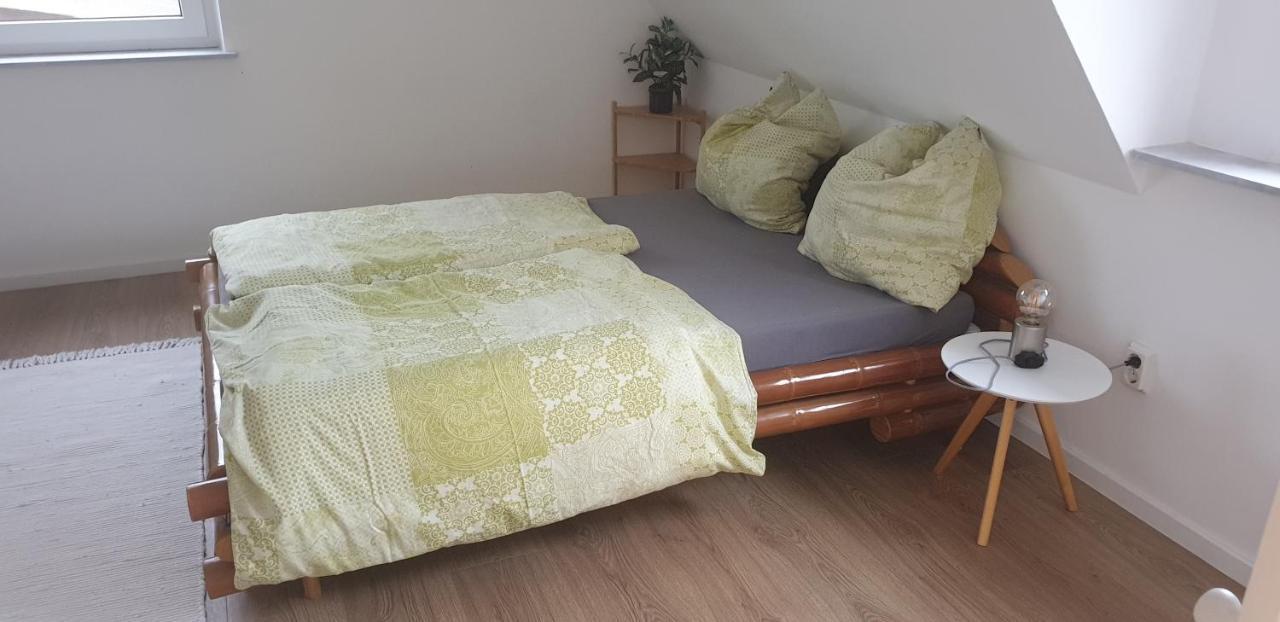 Frisch Renoviert Mit Dachterrasse - Geniesse Ruhe Und Gruen Nahe Neustadt Aisch Neustadt an der Aisch Exterior foto